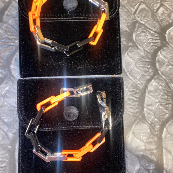 SQUARE CUBAN 2 BRACELET SET 8.27" SOLID STEEL TOUGH
COOL NEW !! - Picture 3 of 11